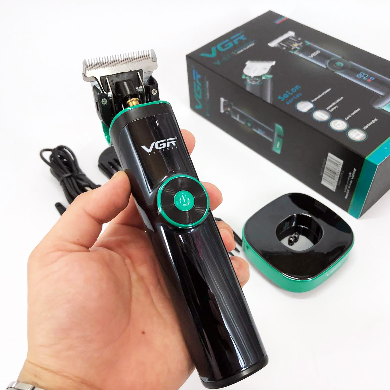 Машинка для стрижки волосся VGR V-671 з акумулятором 400 хв роботи, LED-дисплеєм і насадками — изображение 13