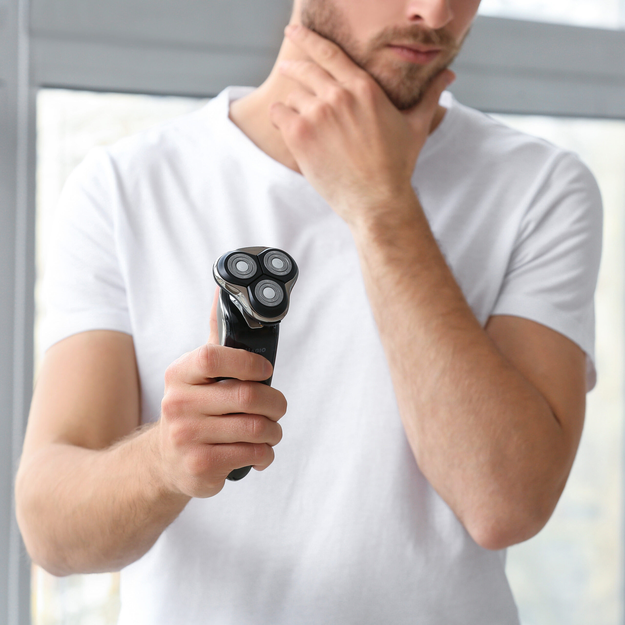 Електробритва 3 плав. голівки/ сухе/ вологе гоління/висувний триммер MAGIO MG-687 — изображение 4