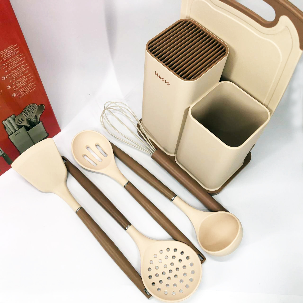 Набір силіконових кухонних речей Magio MG-1097I набір ножів лопаток 12 предметів — изображение 9