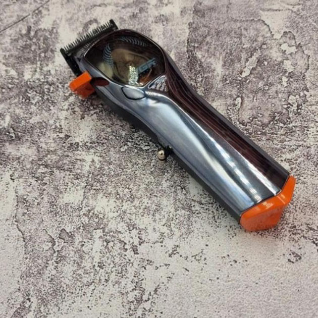 Машинка для стрижки VGR V-647 — 100 хв роботи, USB‑C та LED-дисплей — изображение 3