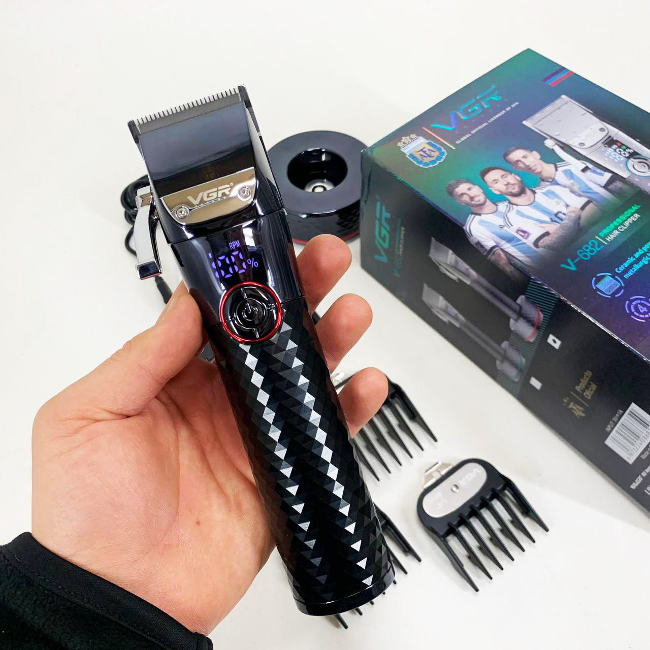 Акумуляторна машинка для стрижки VGR V-682 — до 300 хв, LCD — изображение 2