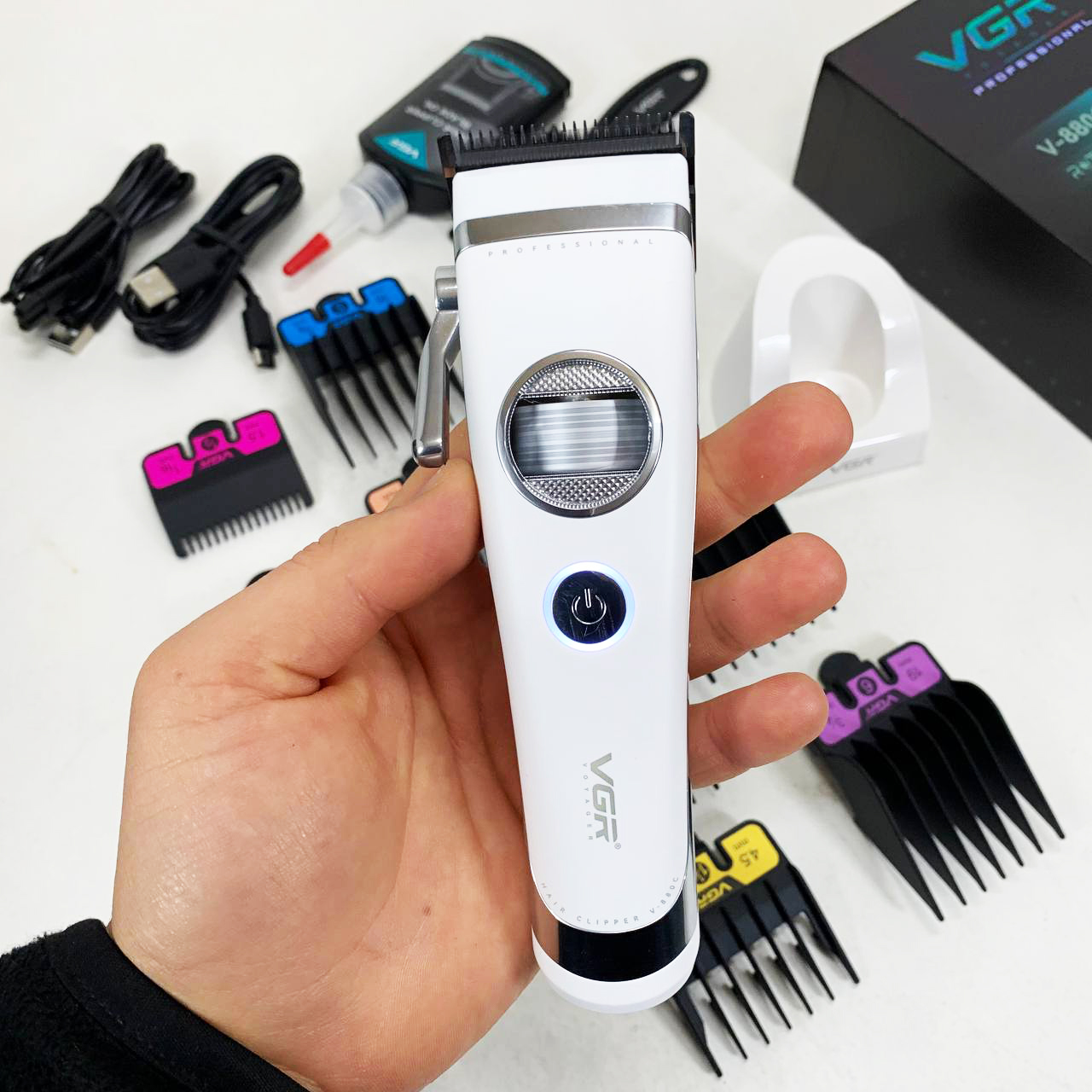 Машинка для стрижки VGR V-880C — акумуляторна, до 150 хв автономії — изображение 14
