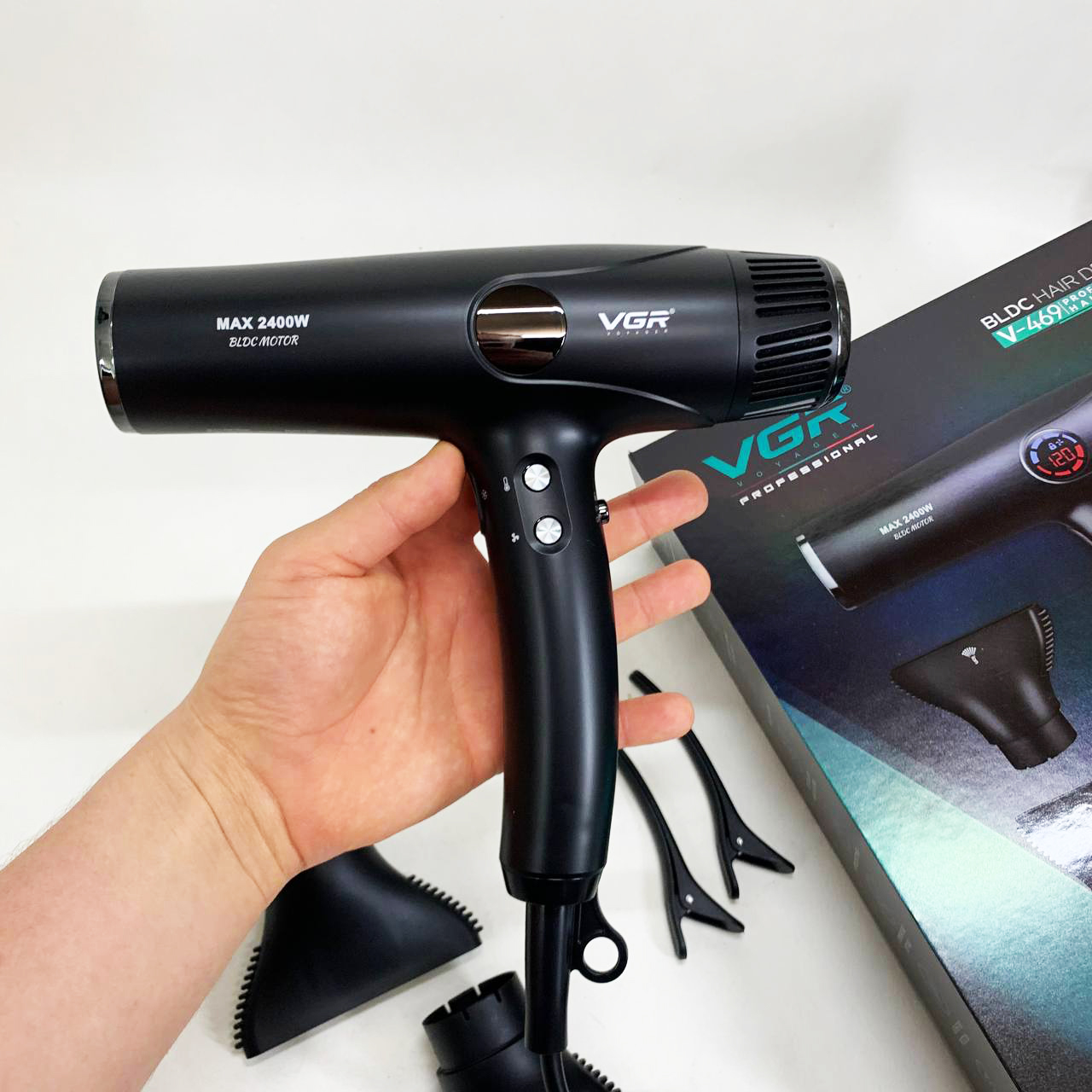 Фен VGR V-469 2400Вт — BLDC 110000 об/хв, 4 режими — изображение 2
