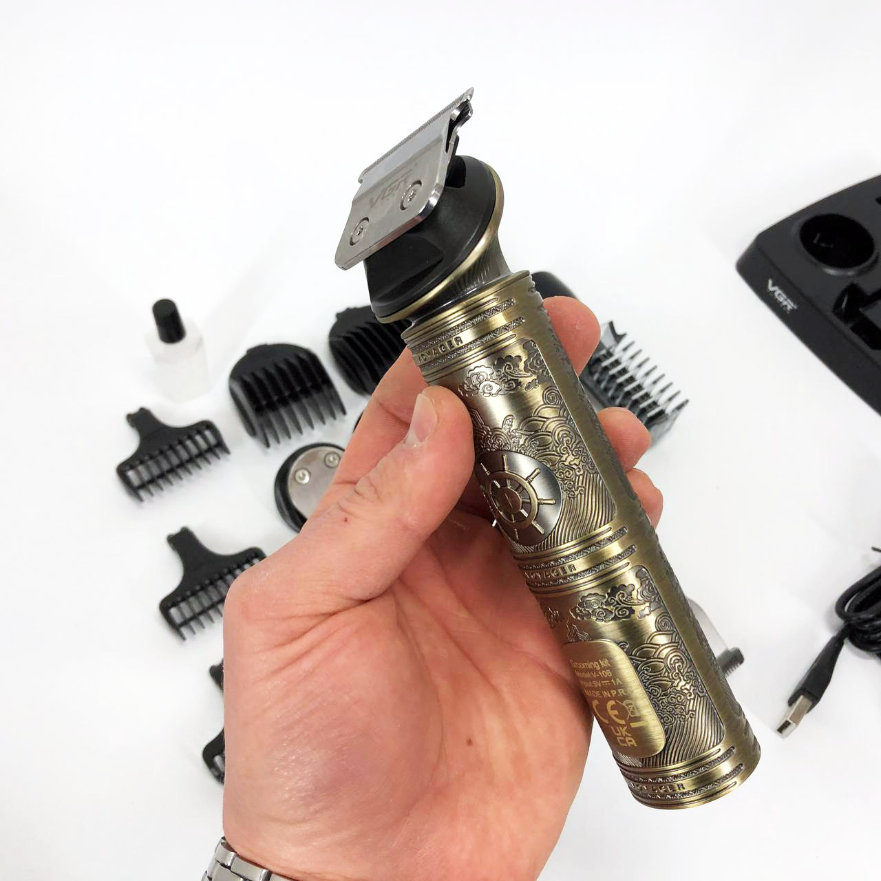 Машинка для стрижки VGR V-106 (6 в 1) — 180 хв роботи, цифровий індикатор — изображение 19