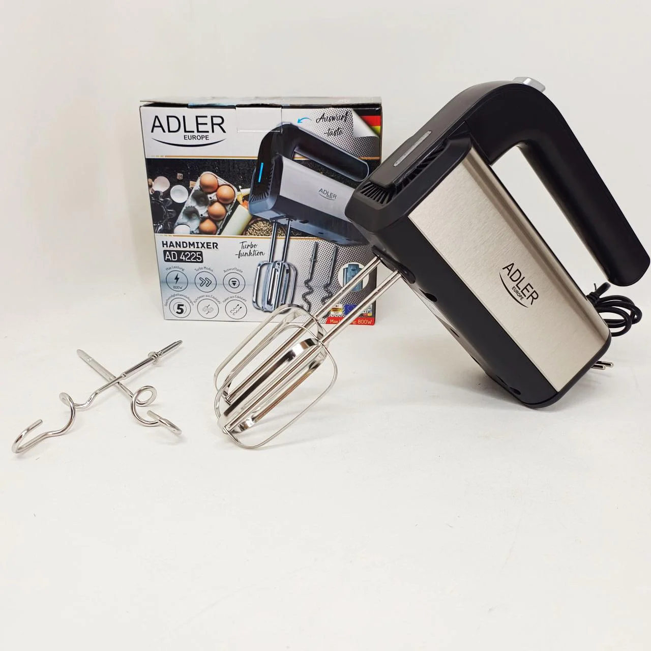 Миксер Adler AD 4225 з потужністю 800 Вт та високою функціональністю