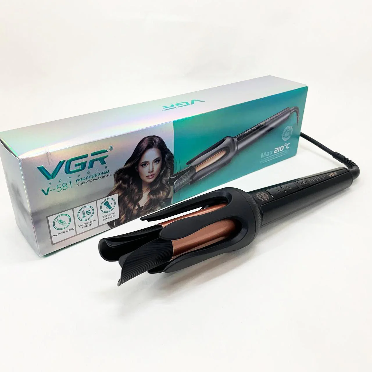 Плойка VGR V-581 — керамічне покриття і LED дисплей для комфортної укладки.