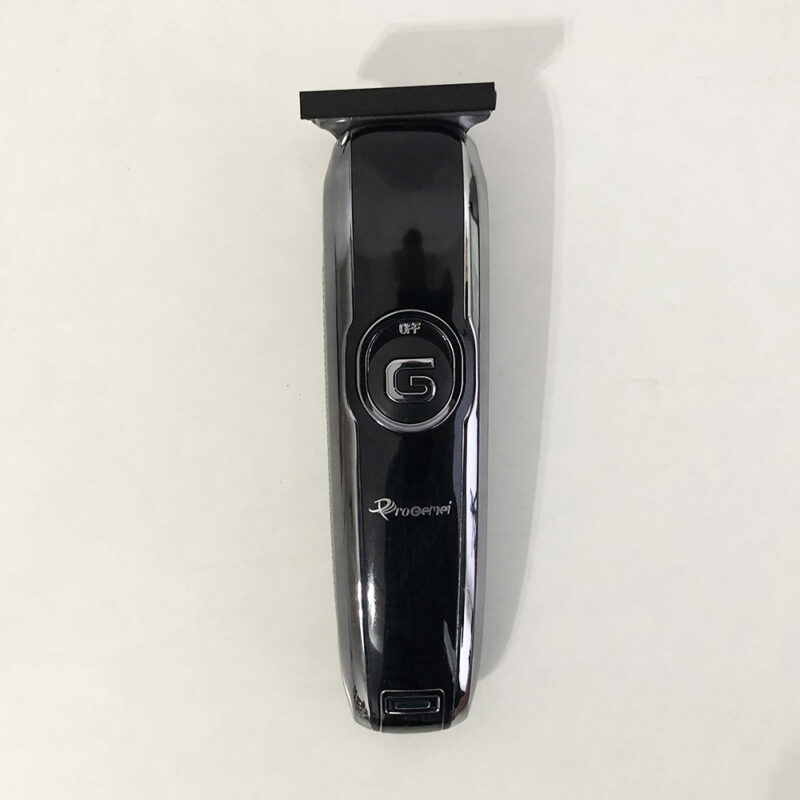 Машинка для стрижки GEMEI GM-6050 — швидке рішення для догляду за волоссям вдома.