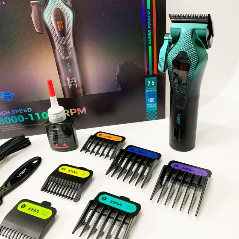 Акумуляторна машинка для стрижки VGR V-271 — потужний інструмент для професіоналів та домашнього використання.