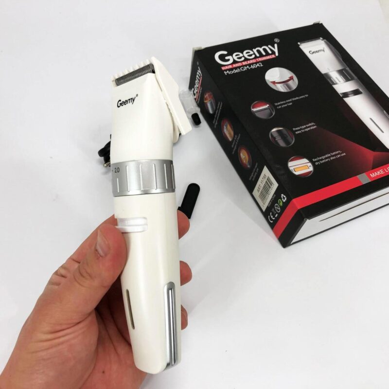 Акумуляторна машинка для стрижки волосся Gemei GM-6042 — стильна та зручна у використанні