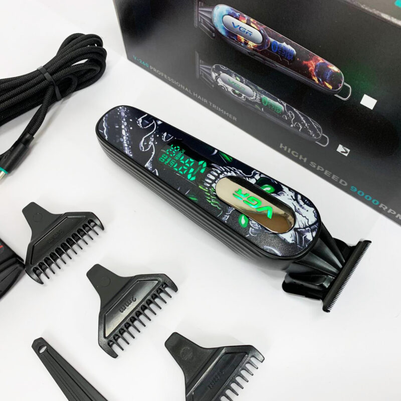 Тример VGR V-260 GREEN — потужний інструмент для догляду за бородою та вусами.