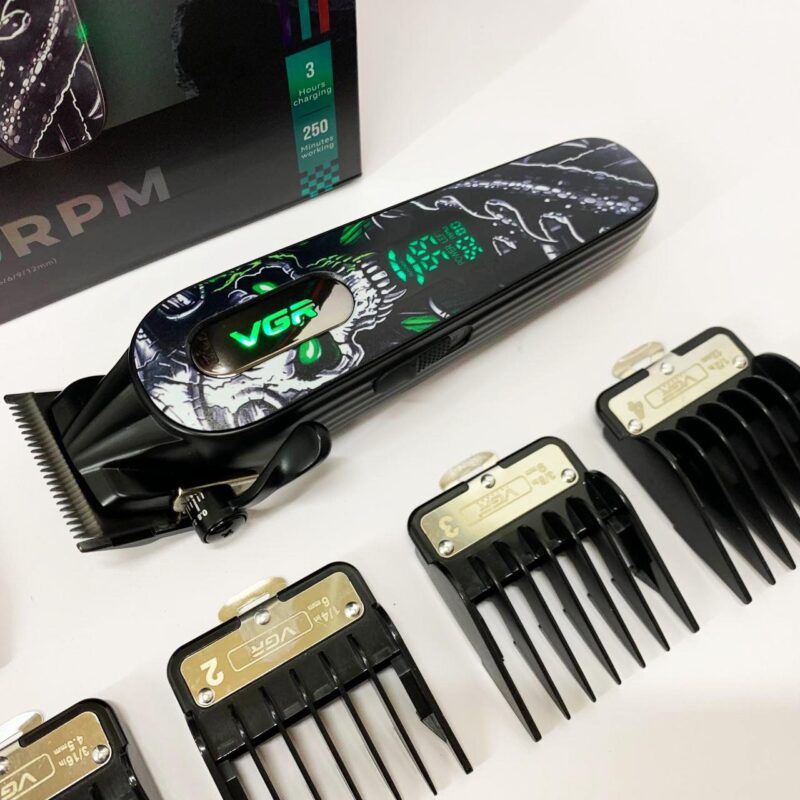 Акумуляторна машинка для стрижки VGR V-279 GREEN — потужність і точність для ідеальної стрижки.