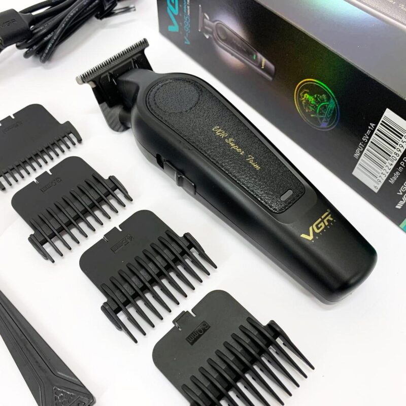 Акумуляторна машинка для стрижки VGR V-995 — ідеальна стрижка без зусиль у домашніх умовах.
