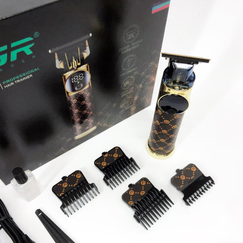 Тример VGR V-942 — потужний інструмент для стильних зачісок без зусиль.