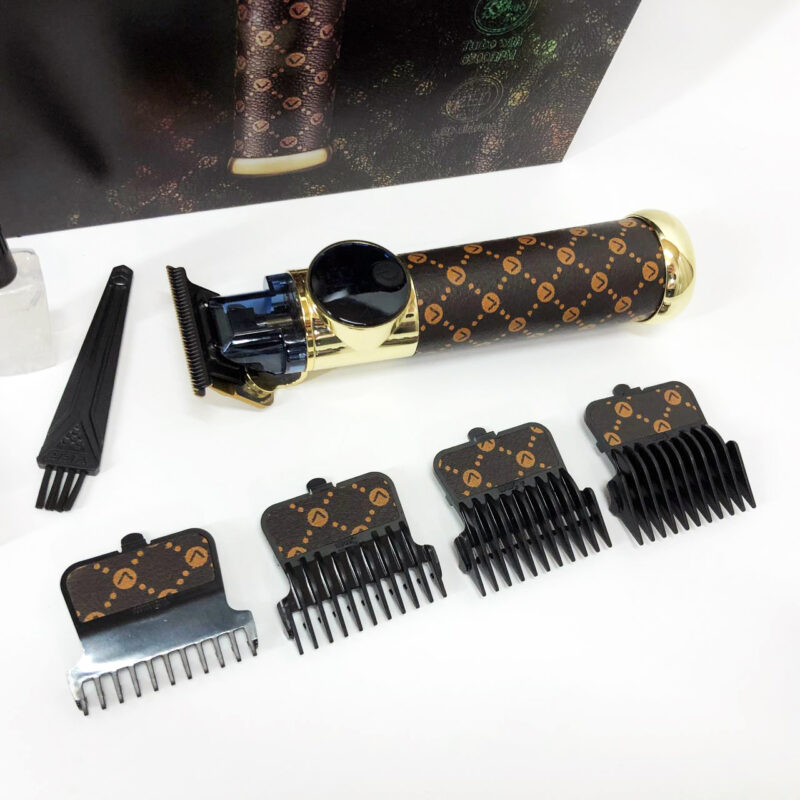 Тример VGR V-942 — потужний інструмент для стильних зачісок без зусиль.