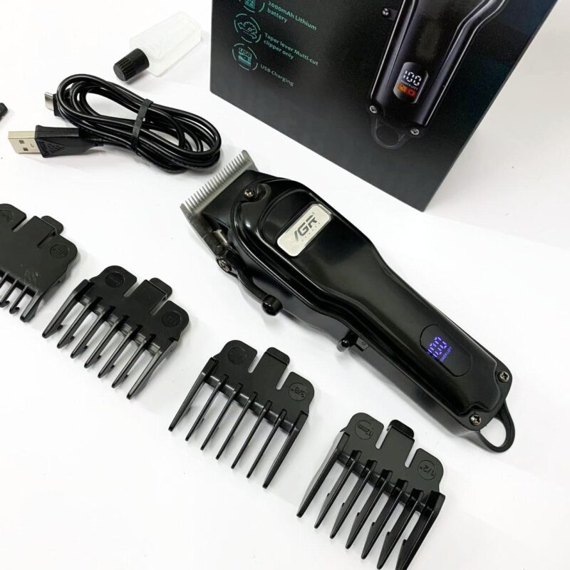 Акумуляторна машинка для стрижки VGR V-251 — потужний інструмент для професійного догляду.