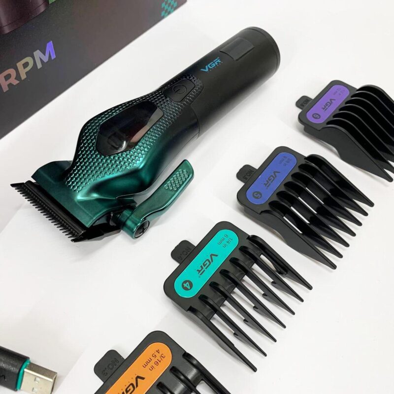 Акумуляторна машинка для стрижки VGR V-271 — потужний інструмент для професіоналів та домашнього використання.