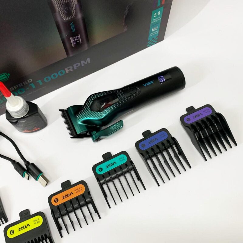 Акумуляторна машинка для стрижки VGR V-271 — потужний інструмент для професіоналів та домашнього використання.