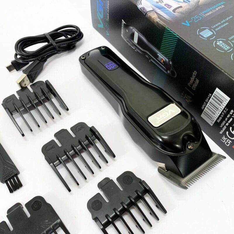 Акумуляторна машинка для стрижки VGR V-251 — потужний інструмент для професійного догляду.