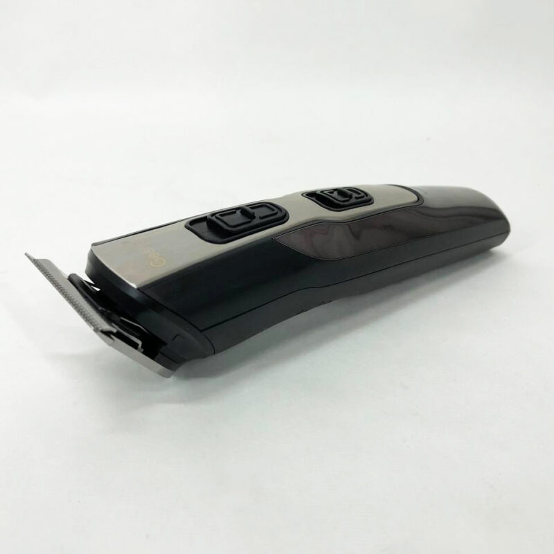 Машинка для стрижки GEMEI GM-592 10в1 — ідеальне рішення для догляду за зовнішністю.
