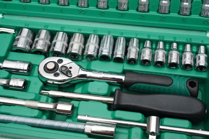 Набір інструментів у валізці Piece Tool Set (46 предметів) — для всіляких ремонтів у вашому домі або авто.