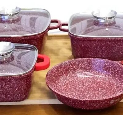 Набір посуду Bellmax Cookware Set BM-132 RED - антипригарний, екологічний, 9 предметів.