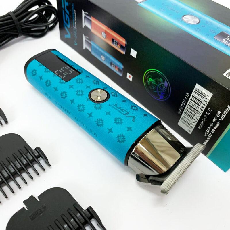 Тример VGR V-943 BLUE — зручний та ефективний догляд за бородою та вусами.