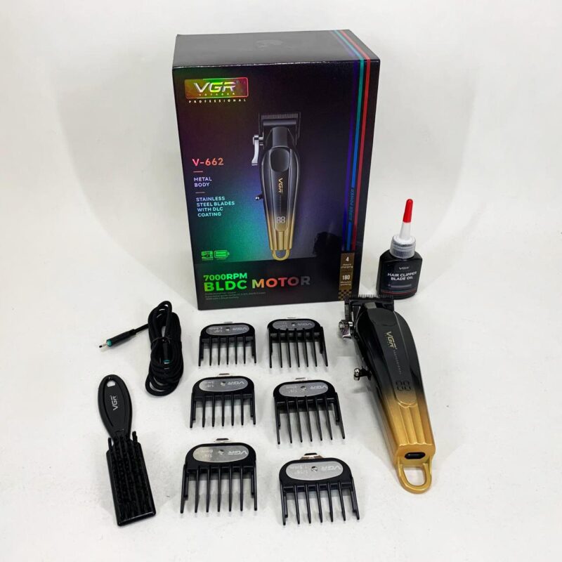 Акумуляторна машинка для стрижки VGR V-662 — свобода рухів та точність стрижки.