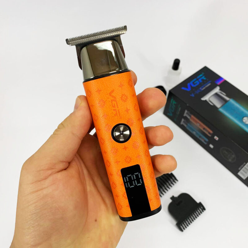 Тример VGR V-943 ORANGE — універсальний пристрій для догляду за бородою та вусами.