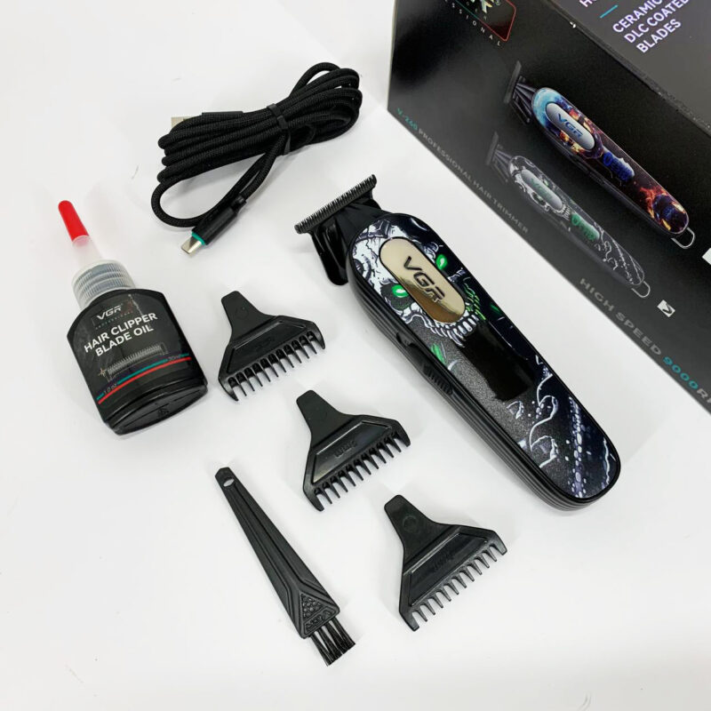 Тример VGR V-260 GREEN — потужний інструмент для догляду за бородою та вусами.