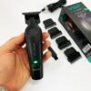 Акумуляторна машинка для стрижки VGR V-995 — ідеальна стрижка без зусиль у домашніх умовах.