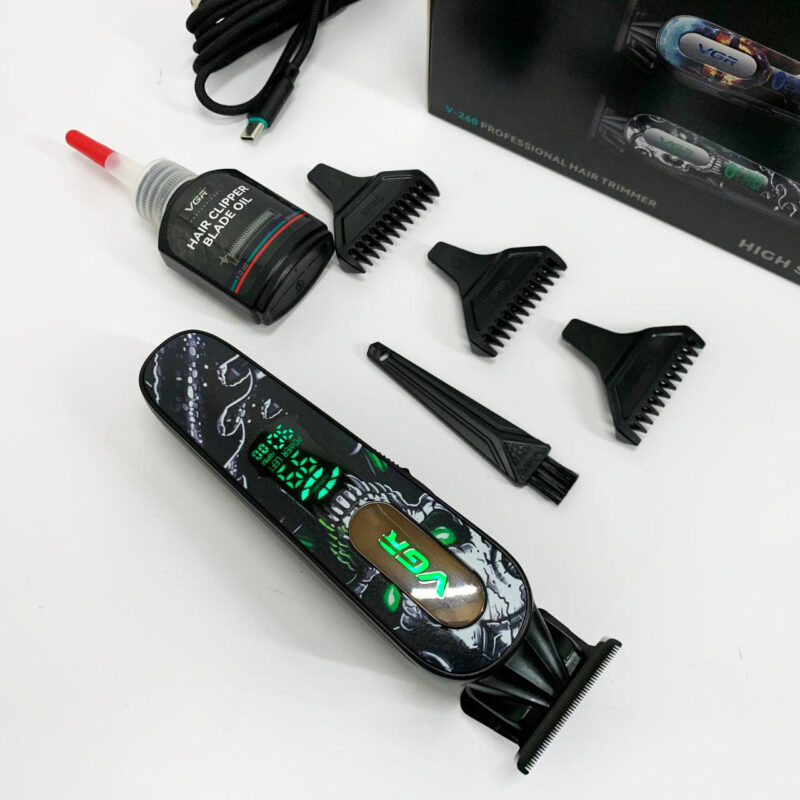 Тример VGR V-260 GREEN — потужний інструмент для догляду за бородою та вусами.