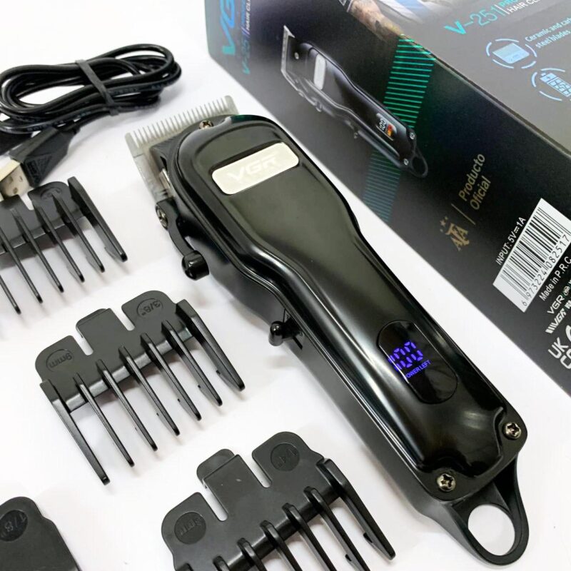 Акумуляторна машинка для стрижки VGR V-251 — потужний інструмент для професійного догляду.