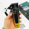 Акумуляторна машинка для стрижки VGR V-196 GOLD — безперервна робота до 200 хвилин