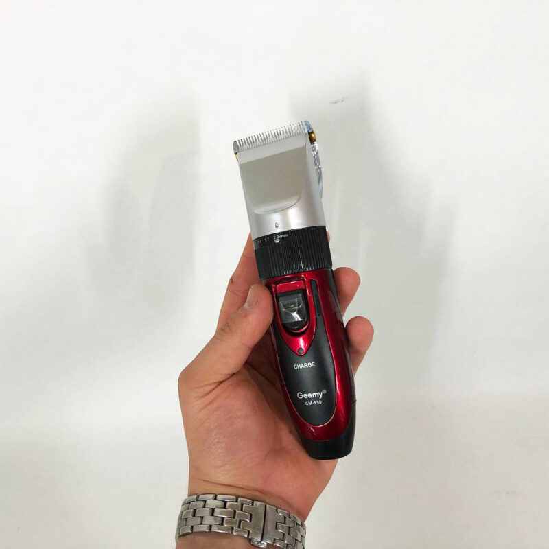 Професійна машинка для стрижки волосся GEMEI GM-550 з двома акумуляторами для ідеальної стрижки